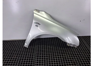 Aripa dreapta fata Toyota Avensis 2 T25 (2002 - 2006) 2.2 D-4D 2ADFHV