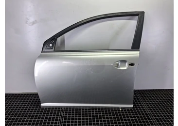 Usa stanga fata Toyota Avensis 2 T25 (2002 - 2006)