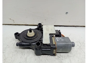 Motoras geam dreapta spate E850202032 Volkswagen Golf 7 (2012 - 2017)