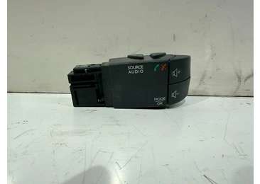 Maneta comanda radio 255522448r Dacia Logan 2 (2013 - 2016) 1.5 dci K9K612