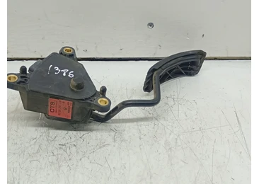 Pedala acceleratie 8200297335 Renault Clio 3 (facelift) (2009 - 2012) 1.2 benzina d4f740
