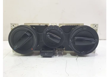 Panou clima ac 1J0820045f Volkswagen Golf 4 (1997 - 2006) 1.9 TDI axr