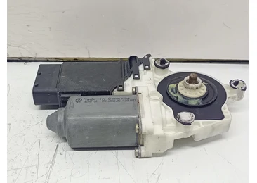 Motoras geam stanga fata 1J1959801C Volkswagen Golf 4 (1997 - 2006) 1.4 benzina AXP