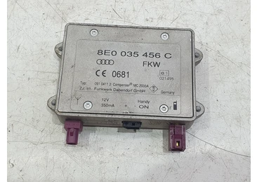 Amplificator antena 8e0035456 Audi A4 B7 (2004 - 2008) 2.0 tdi BPW