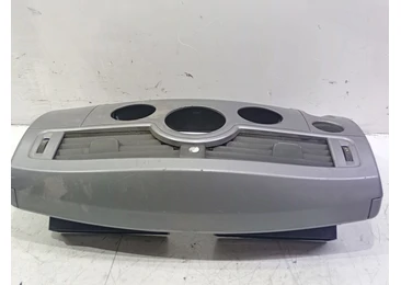 Grila ventilatie 8200140713 Renault Scenic 2 (facelift) (2006 - 2010) 1.9 tdci F9Q803