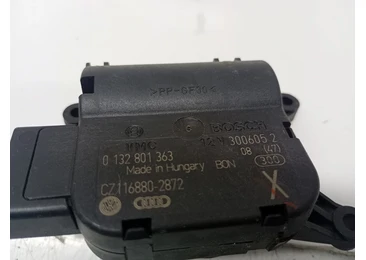 Motoras clapeta mixaj aer 0132801363 Volkswagen Golf 5 (2003 - 2009) - miniatura 3