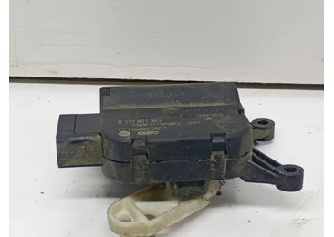 Motoras clapeta mixaj aer 0132801363 Volkswagen Golf 5 (2003 - 2009)