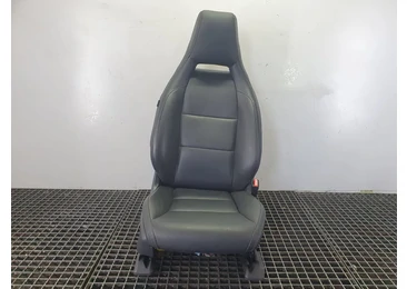 Scaun dreapta fata Mercedes Benz GLA-Class X156 (2013 - 2017) OM651.930