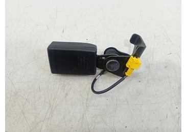 Pretensioner a1768600369 Mercedes Benz GLA-Class X156 (2013 - 2017) OM651.930