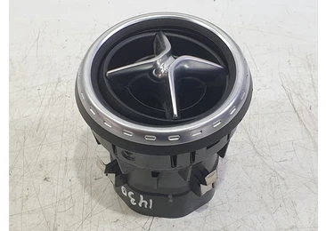 Grila ventilatie bord a1568300054 Mercedes Benz GLA-Class X156 (2013 - 2017) 2.2 cdi OM651.930