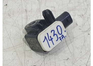 Senzor impact a1668210151 Mercedes Benz GLA-Class X156 (2013 - 2017) 2.2 cdi OM651.930