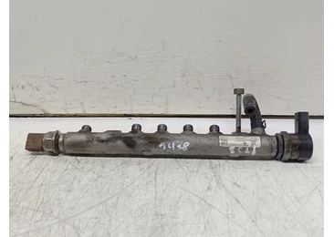 Rampa injectoare 03L130089 Volkswagen Passat B6 (2005 - 2010) CBBB