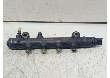 Rampa injectoare 9641509480 Peugeot 206 1 (facelift) (2002 - 2009) 1.4 HDi 8HX