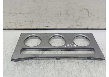 Ornament bord 3C0863100 Volkswagen Passat B6 (2005 - 2010) 2.0 tdi BMR