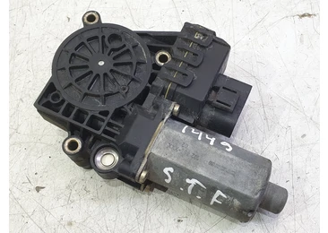 Motoras geam stanga fata 0130821775 Audi A6 4B/C5 (facelift) (2001 - 2004) 2.5 tdi BFC