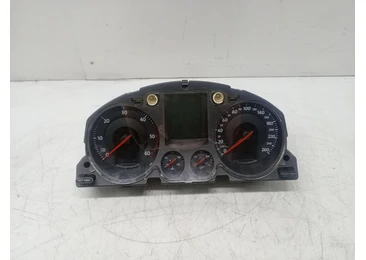 Ceasuri de bord a2c53194181 Volkswagen Passat B6 (2005 - 2010) 2.0 tdi BKP