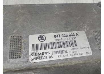 Calculator motor ECU 047906033A Skoda Fabia 6Y (1999 - 2004) - miniatura 3