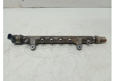 Rampa injectoare 03l130089 Volkswagen Golf 6 (2008 - 2015) 2.0 tdi CBDC