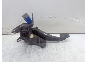 Pedala ambreiaj 465039034R Dacia Sandero 2 (2013 - 2016) 1.2 benzina D4F732