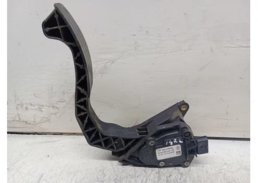Pedala acceleratie 180022703R-c Dacia Sandero 2 (2013 - 2016) 1.2 benzina D4F732