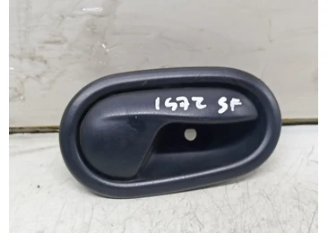 Maner interior stanga fata 826721919R Dacia Sandero 2 (2013 - 2016) 1.2 benzina D4F732