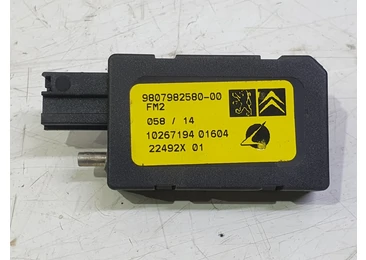 Amplificator antena 9807982580-00 Citroen C4 Picasso 2 (2013 - 2017) 2.0 hdi ah01