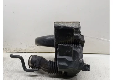 Carcasa filtru aer 8200398989 Renault Clio 3 (2005 - 2009) 1.6 benzina K4M801