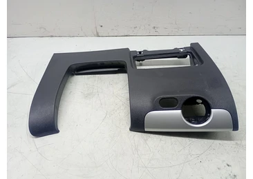 Ornament bord 5c7858365 Volkswagen Jetta 6 (2010 - 2014) CAYC