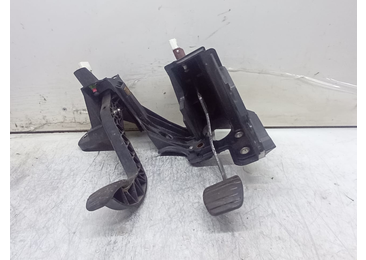 Pod pedalier 180107523R Renault Master 3 (2010 - 2015) 2.3 DCI M9T870