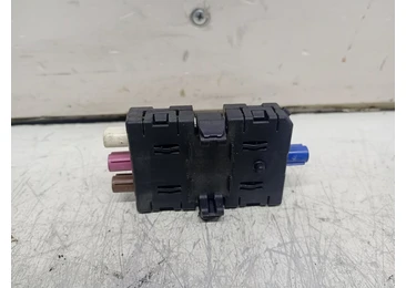 Amplificator antena A0038205275 Mercedes Benz Actros MP4 1 (2011 - 2019) - miniatura 2