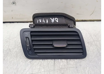 Grila ventilatie bord 3C1819702 Volkswagen Passat B6 (2005 - 2010) 2.0 tdi BMR