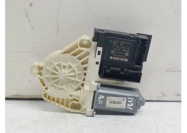Motoras geam dreapta fata 1K0959702Q Volkswagen Passat B6 (2005 - 2010) 2.0 tdi BMR