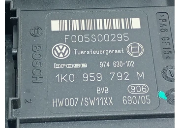 Motoras geam dreapta fata 1K0959702Q Volkswagen Passat B6 (2005 - 2010) - miniatura 4