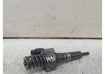 Injector 03g130073T Volkswagen Passat B6 (2005 - 2010) 2.0 tdi BMR
