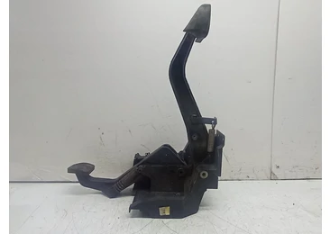 Pod pedalier A2032901519 Mercedes Benz C-Class W203 (2000 - 2004)