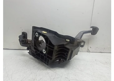 Pod pedalier A2032901519 Mercedes Benz C-Class W203 (2000 - 2004) - miniatura 2