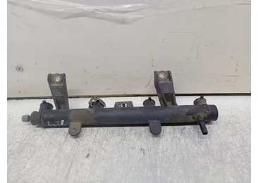 Rampa injectoare 9628982980 Peugeot 206 1 (facelift) (2002 - 2009) 1.4 i TU3A