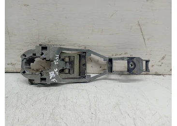 Suport maner exterior 3B0837885 Volkswagen Golf 4 (1997 - 2006) 1.4 benzina AXP