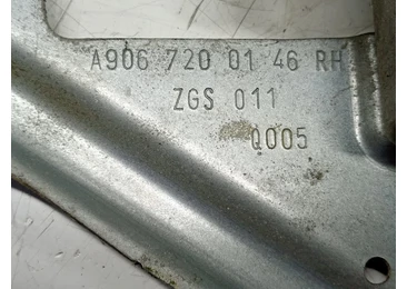 Macara geam dreapta fata a9067200146rh Mercedes Benz Sprinter 906 (2006 - 2013) 2.2 CDI 646986