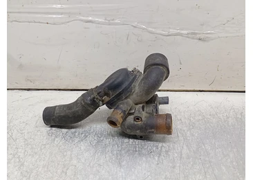 Carcasa termostat 022121121D Volkswagen Touareg 1 (7L) (2002 - 2007)