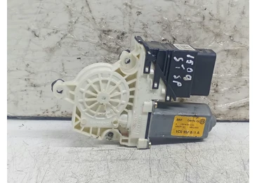 Motoras geam stanga spate 1C0959811A Volkswagen Golf 4 (1997 - 2006) 1.9 tdi AXR