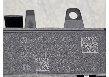 Buton avarii A2139054003 Mercedes Benz E-Class W213 (2016 - 2020) - miniatura 3