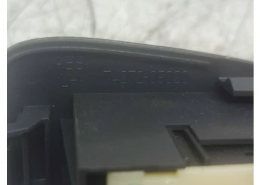 Buton geam stanga spate 74272-05020 Toyota Avensis 2 T25 (2002 - 2006) 1.8