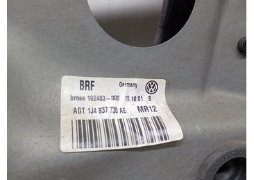Macara geam dreapta spate 1j4839756e Volkswagen Golf 4 (1997 - 2006) 1.9 tdi AXR