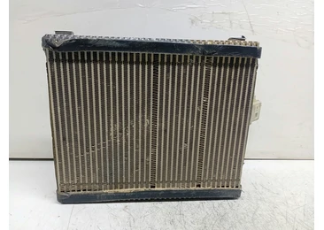 Radiator clima bord 7p0820101 Volkswagen Touareg 2 (7P) (2010 - 2014) - miniatura 2
