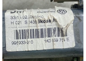 Motoras geam dreapta spate 1K0959704E Skoda Octavia 2 (2004 - 2008) - miniatura 3