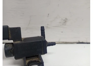 Electrovalva vacuum 037906283d Volkswagen Passat B6 (2005 - 2010) - miniatura 3