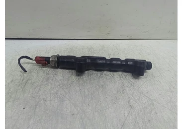 Rampa injectoare 9654592680 Ford C-Max 1 (2003 - 2007) - miniatura 2