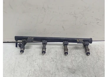 Rampa injectoare 8200494284A Dacia Sandero 1 (2008 - 2012) K7M710