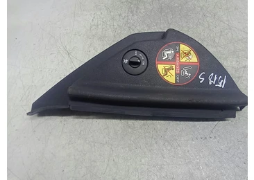 Ornament bord 8200179045 Renault Megane 2 (2002 - 2006) k4j-d7